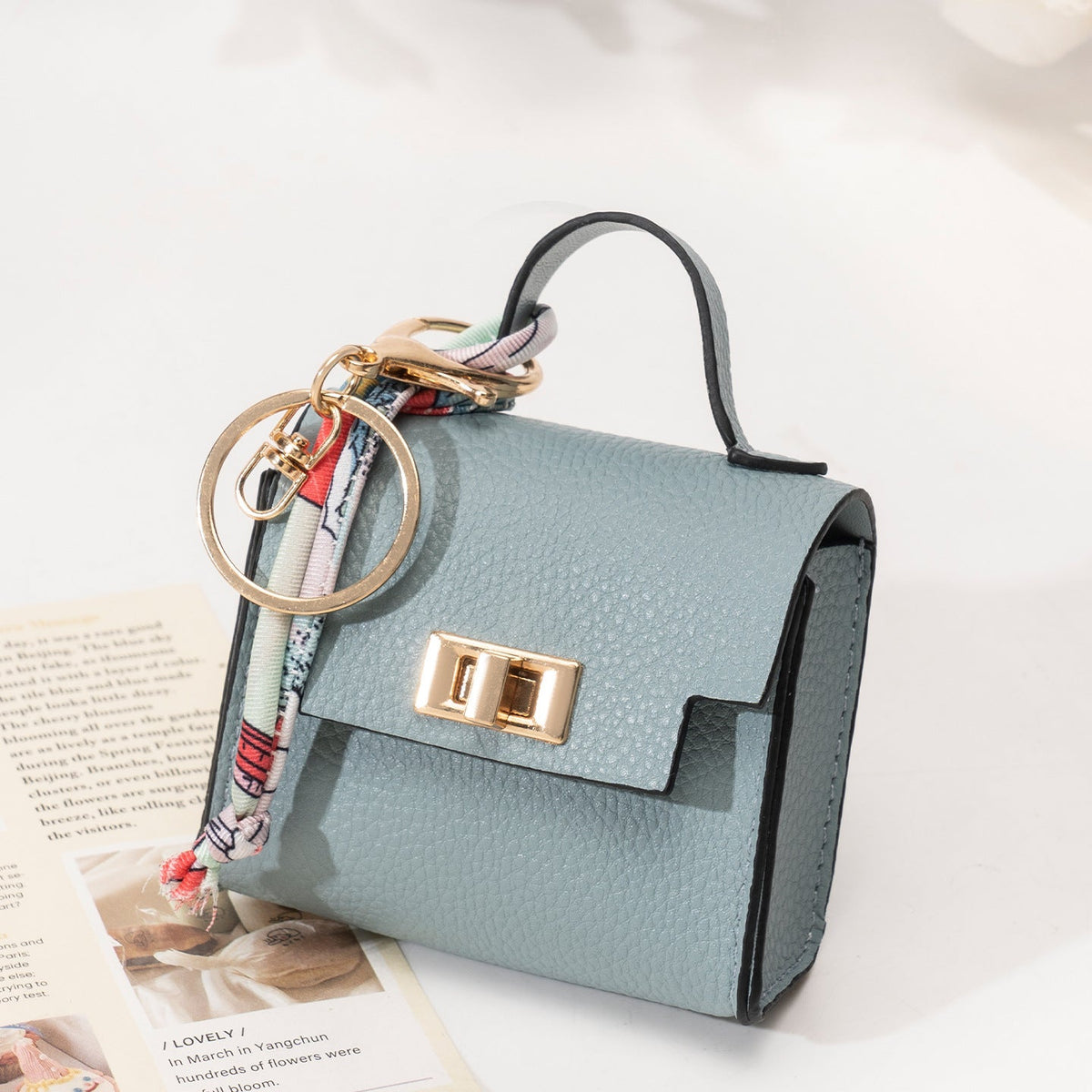 Mini Leather Keychain Pouch – Compact Storage for Airpods & Keys
