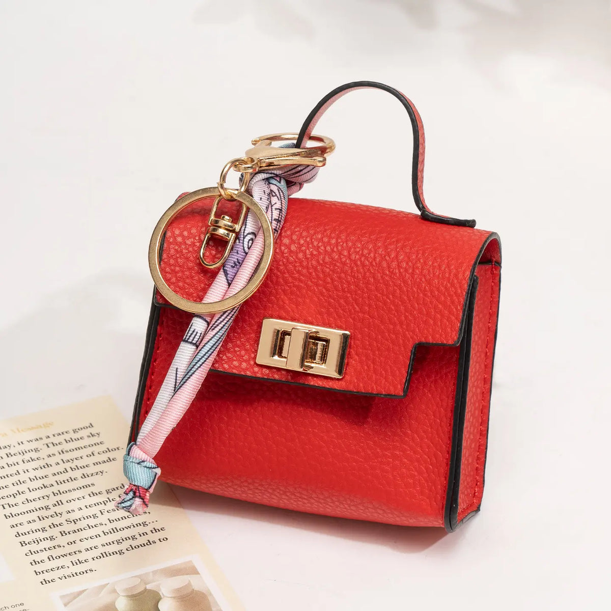 Mini Leather Keychain Pouch – Compact Storage for Airpods & Keys