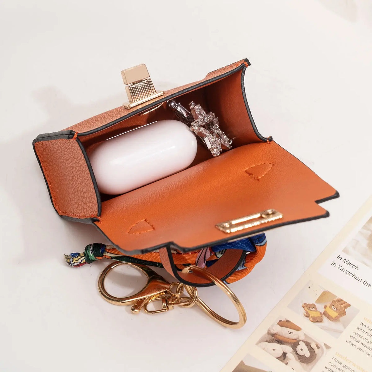 Mini Leather Keychain Pouch – Compact Storage for Airpods & Keys