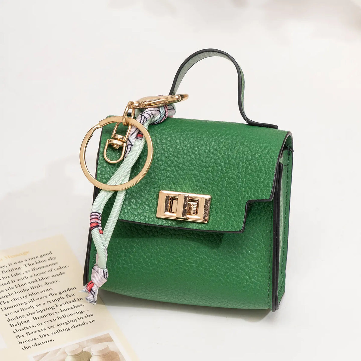 Mini Leather Keychain Pouch – Compact Storage for Airpods & Keys