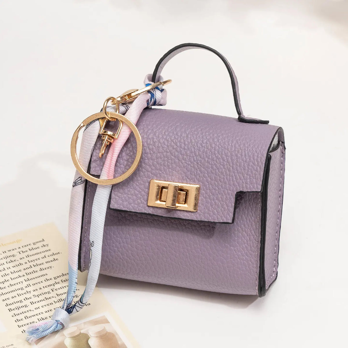 Mini Leather Keychain Pouch – Compact Storage for Airpods & Keys